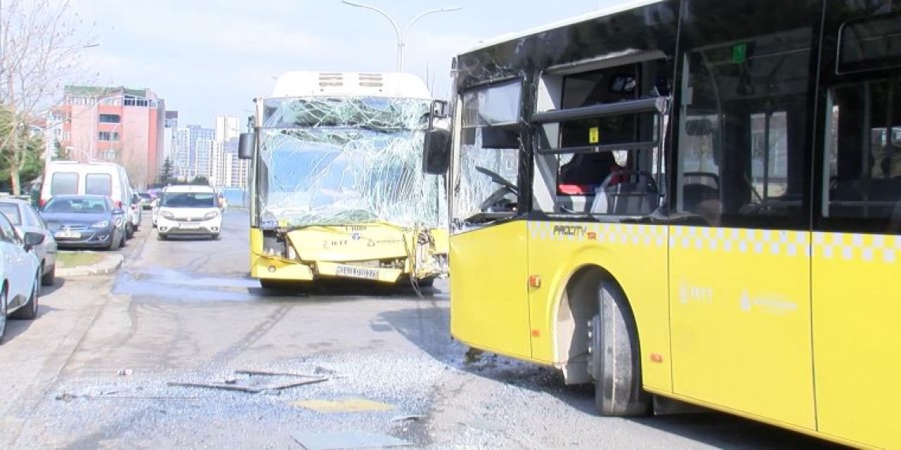İETT otobüsleri kafa kafaya çarpıştı: Yaralılar var