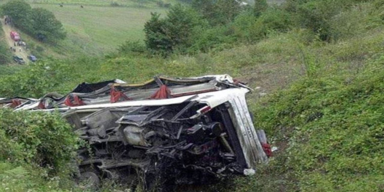 'Otobüs' faciası: Çok sayıda kişi hayatını kaybetti