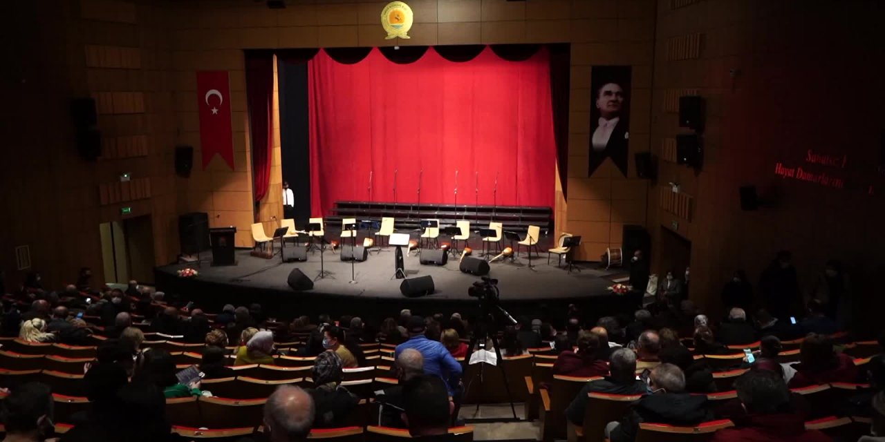 Atakum Belediyesi Türk Halk Müziği Korosu'ndan konser