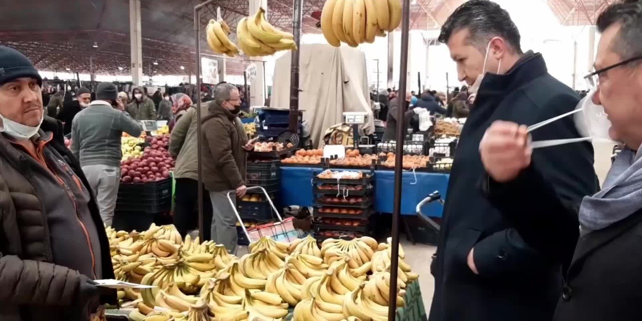 Burdurlu pazarcı: "Hayat şartları gittikçe zorlaşıyor, Türkiye 20 yıl geriye gitti"