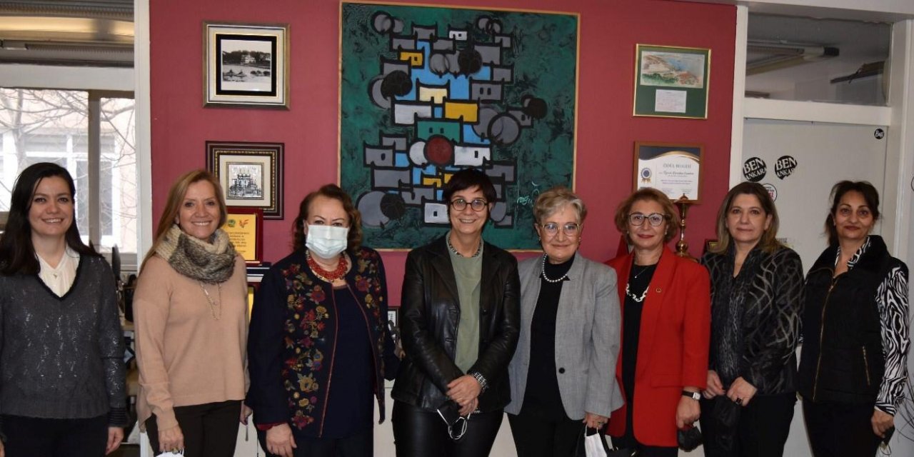 Türk Üniversiteli Kadınlar Derneği’nden mimarlara dayanışma ziyareti