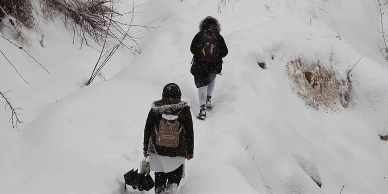 Haberler peş peşe geldi: Eğitime kar engeli
