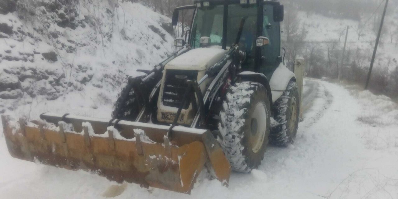 Aydın Büyükşehir, karla mücadele çalışmalarını sürdürüyor
