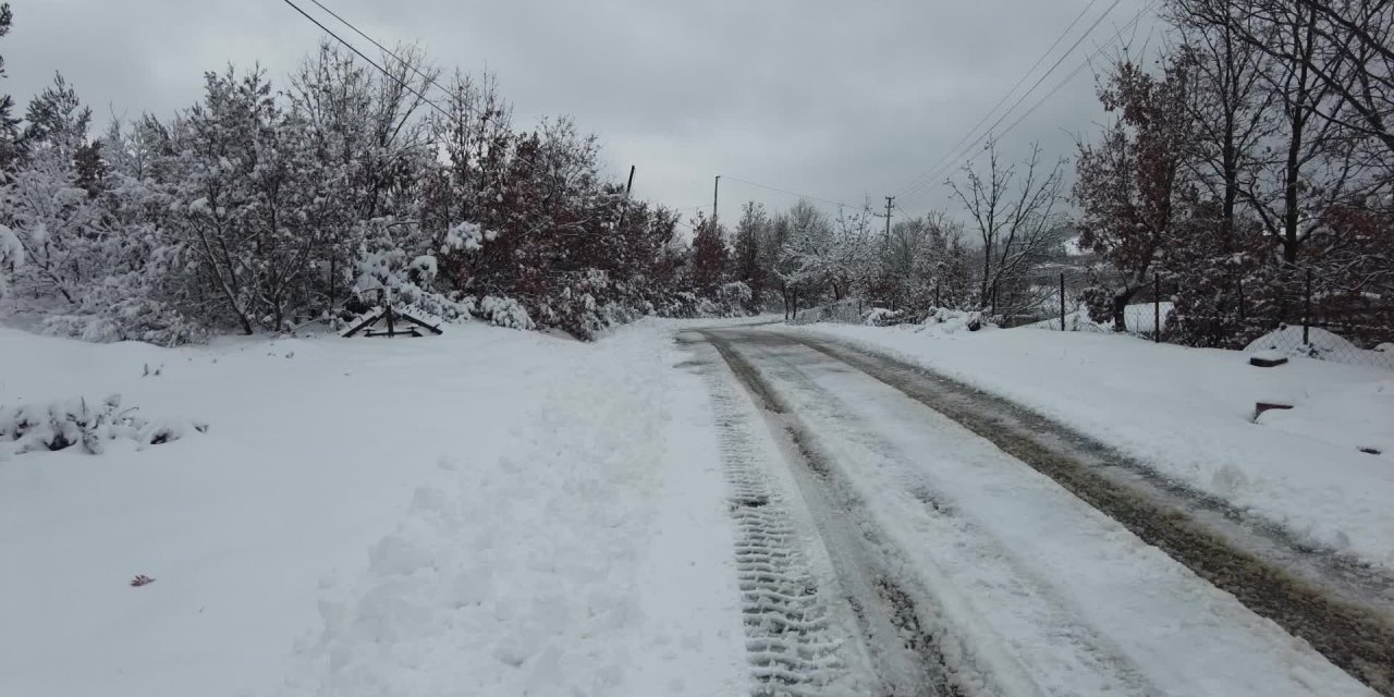 Turgutlu Belediyesi'nin kar mesaisi devam ediyor