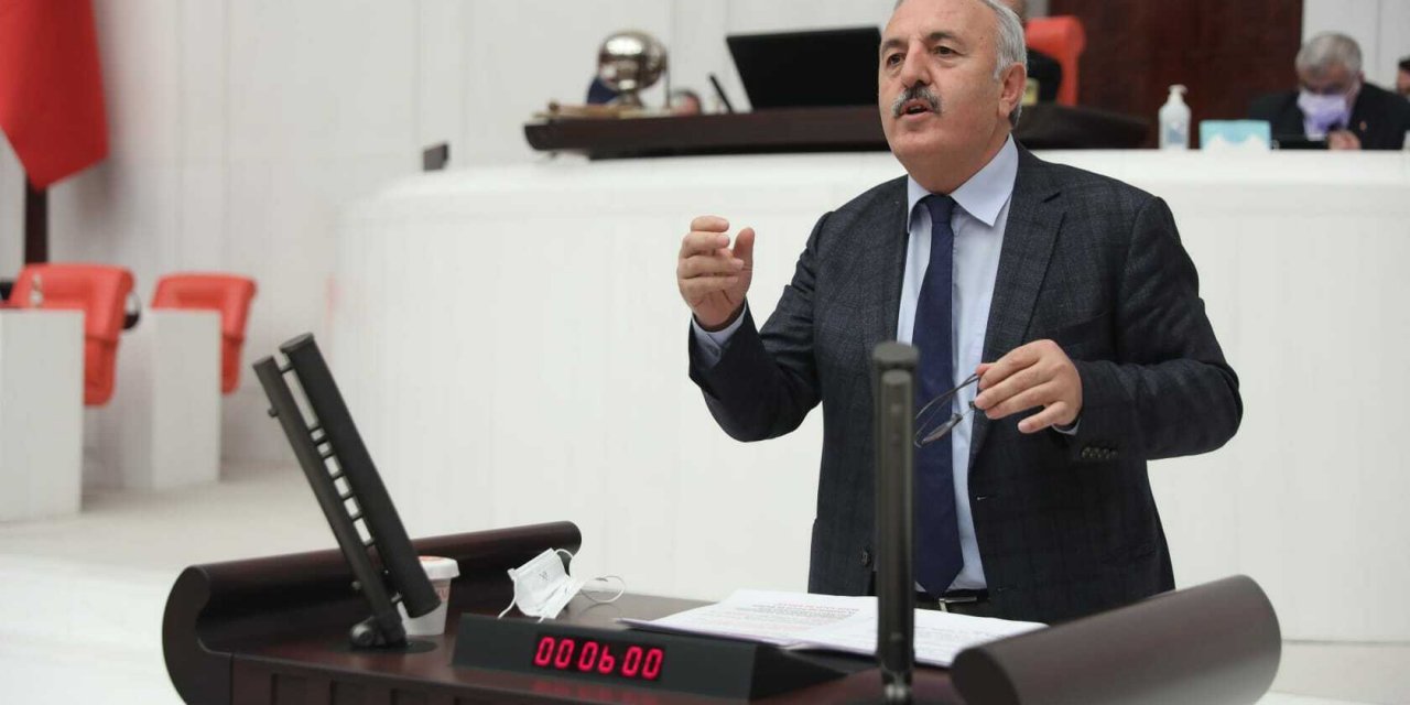 İYİ Partili Yaşar, Milli Eğitim Bakanlığı'nın engelli öğretmen atamasında hata yaptığını kabul ettiğini duyurdu