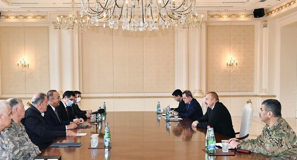Azerbaycan Cumhurbaşkanı İlham Aliyev, Çavuşoğlu ve Akar'la bir araya geldi