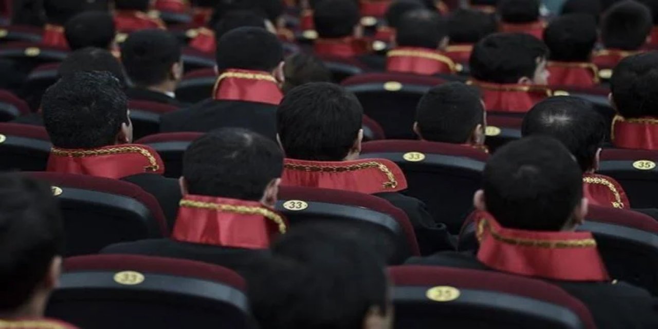 FETÖ borsasından menfaat elde ettiği gerekçesiyle yargılanıyordu: Eski savcı soyadını değiştirdi