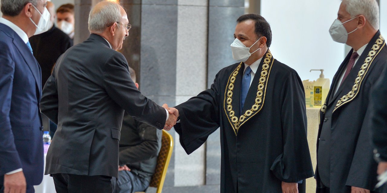 Kılıçdaroğlu Anayasa Mahkemesi'nin yeni üyesi Kenan Yaşar'ın yemin törenine katıldı