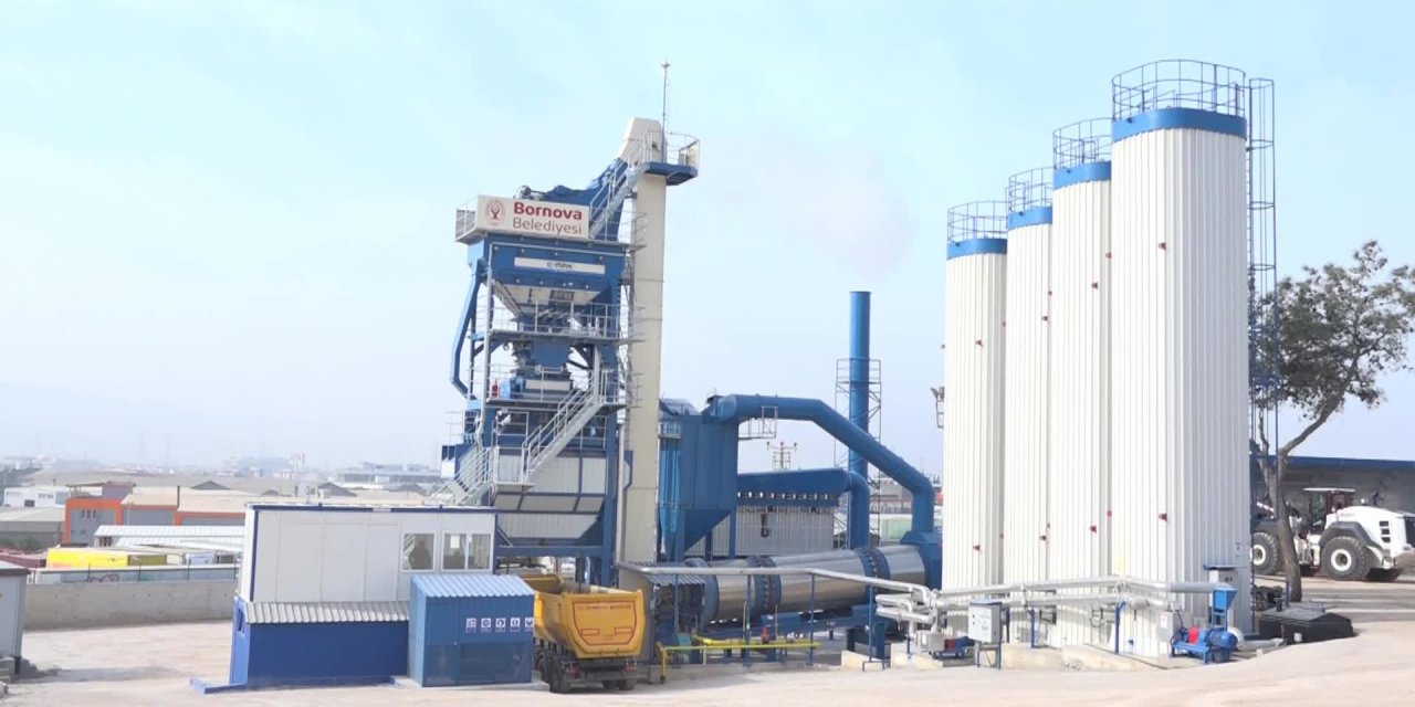 Bornova'da asfalt üretimi başladı