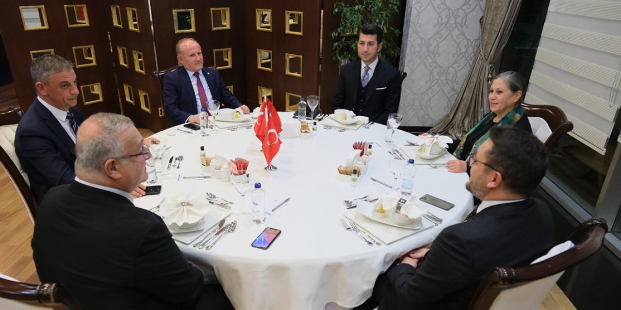 6 muhalefet partisinin Ankara İl başkanları bir araya geldi