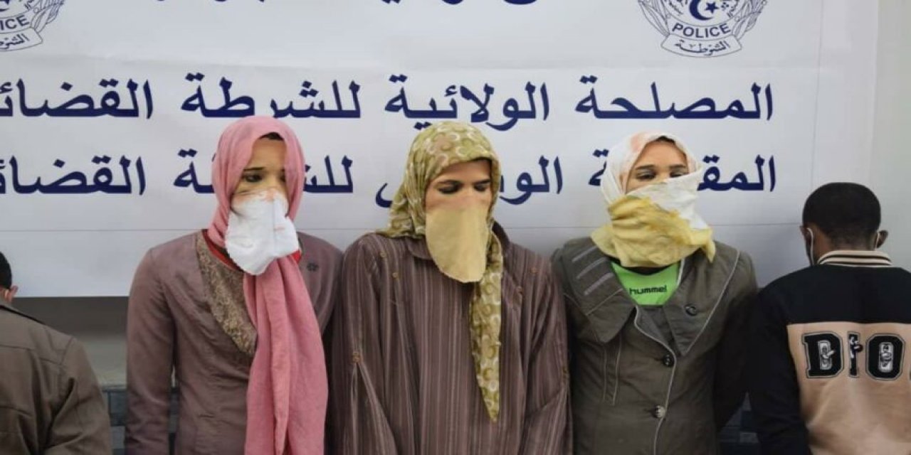 Uyuşturucu kaçakçıları kadın kılığında yakalandı