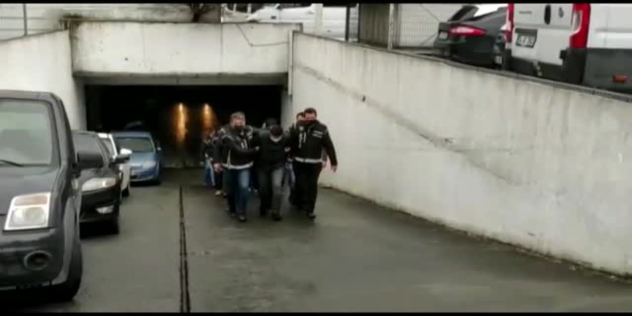 İstanbul'da 4 kişinin yaralandığı silahlı kavgaya ilişkin 3 şüpheli tutuklandı