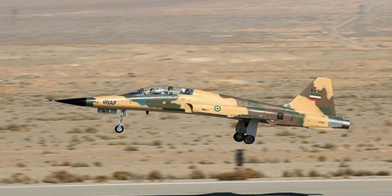 İran'da savaş uçağı düştü: Hayatını kaybedenler var