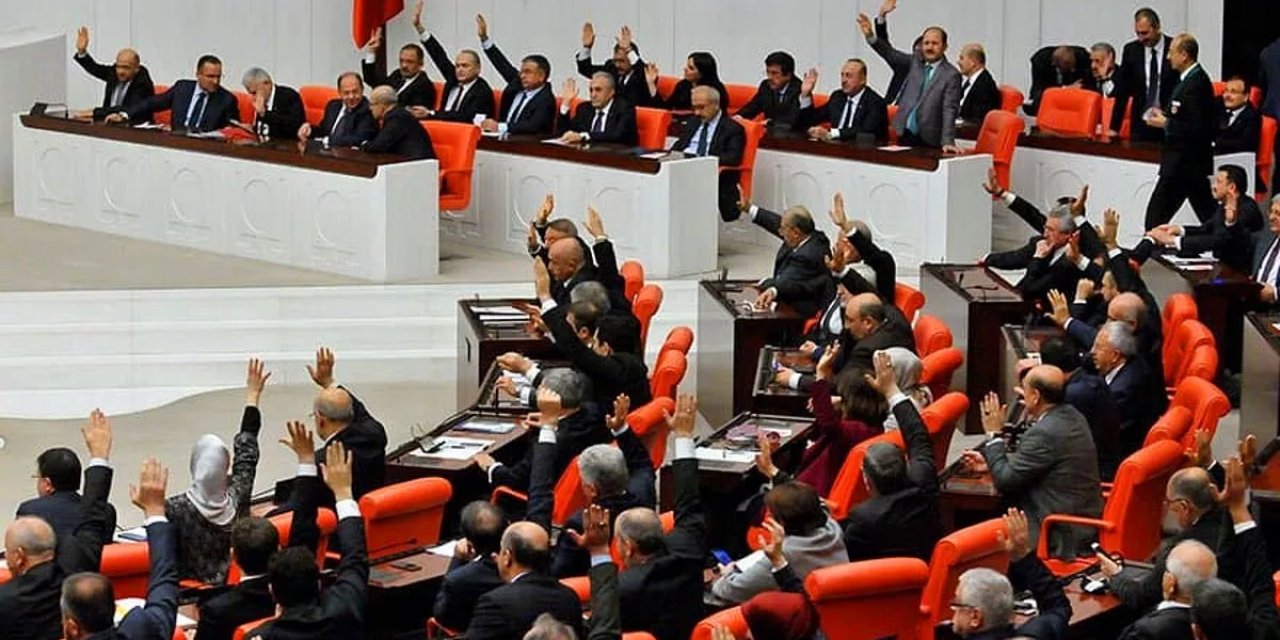 HDP'li Saruhan Oluç: 'Nereden Buldun Yasası'nı hep birlikte çıkartalım