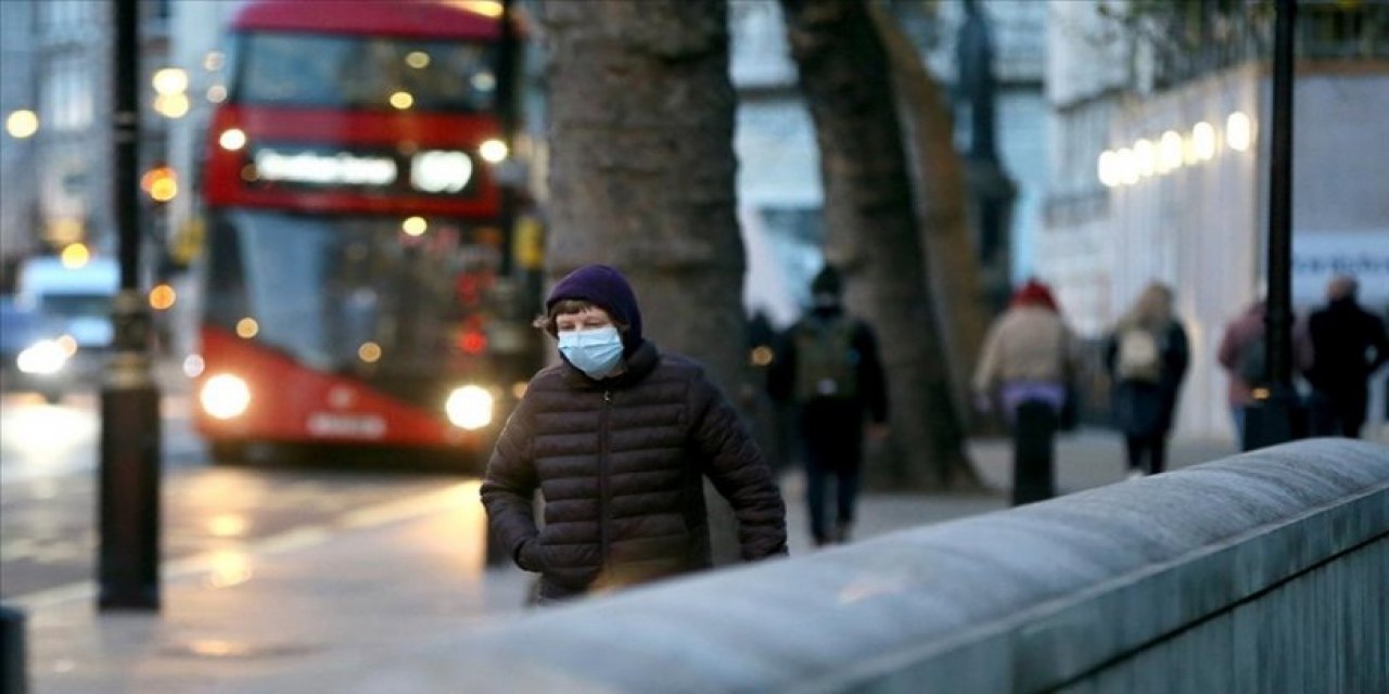 İngiltere'de karantina zorunluluğu kaldırılıyor
