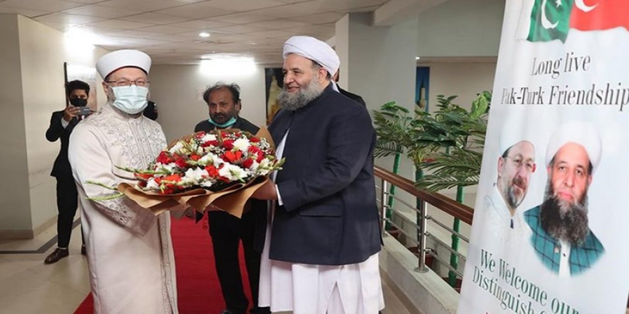 'Korkumuzdan yeni araç alamıyoruz' demişti: Diyanet İşleri Başkanı Erbaş, Pakistan'a özel uçakla gitmiş