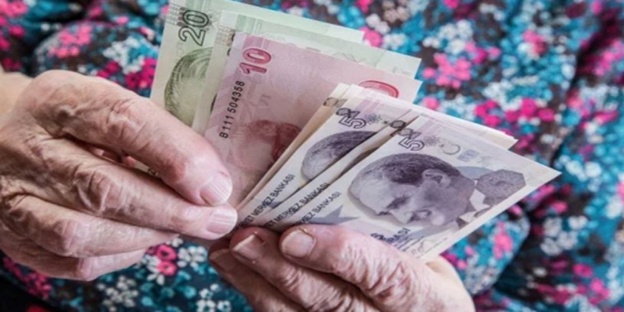 Uzman isim rakam vererek açıkladı: Emeklilerin bayram ikramiyesi ne kadar olacak?