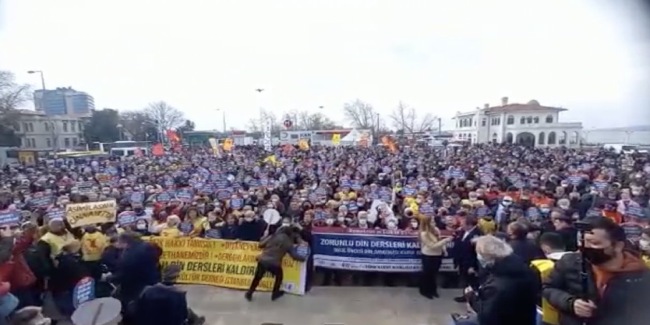 Demokrasi ve laiklik buluşması: Binlerce kişi katıldı