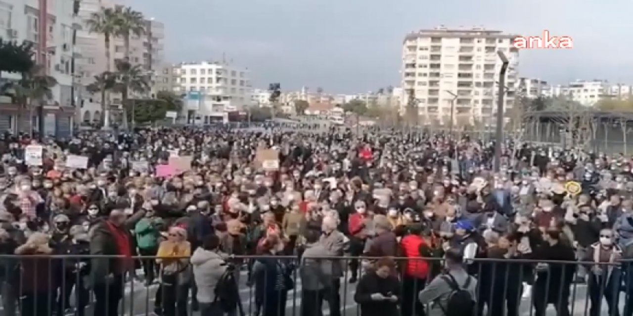 Mersin'de zamlara karşı büyük miting: Savaş karşıtı sloganlar da atıldı