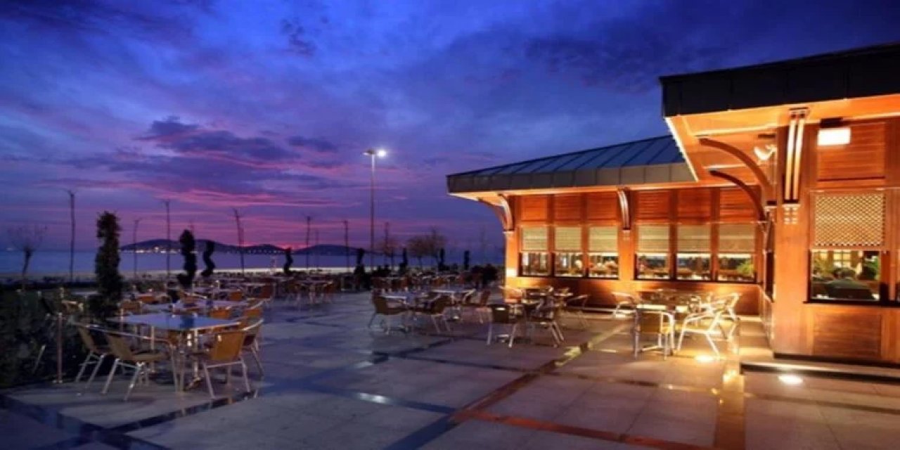 İBB'den Yeni Şafak yazarına 'içki servisi' yanıtı: Var mısın?