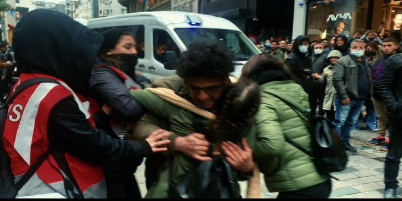 Geçinemiyoruz eylemi yapan öğrencilere tekme, tokat gözaltı