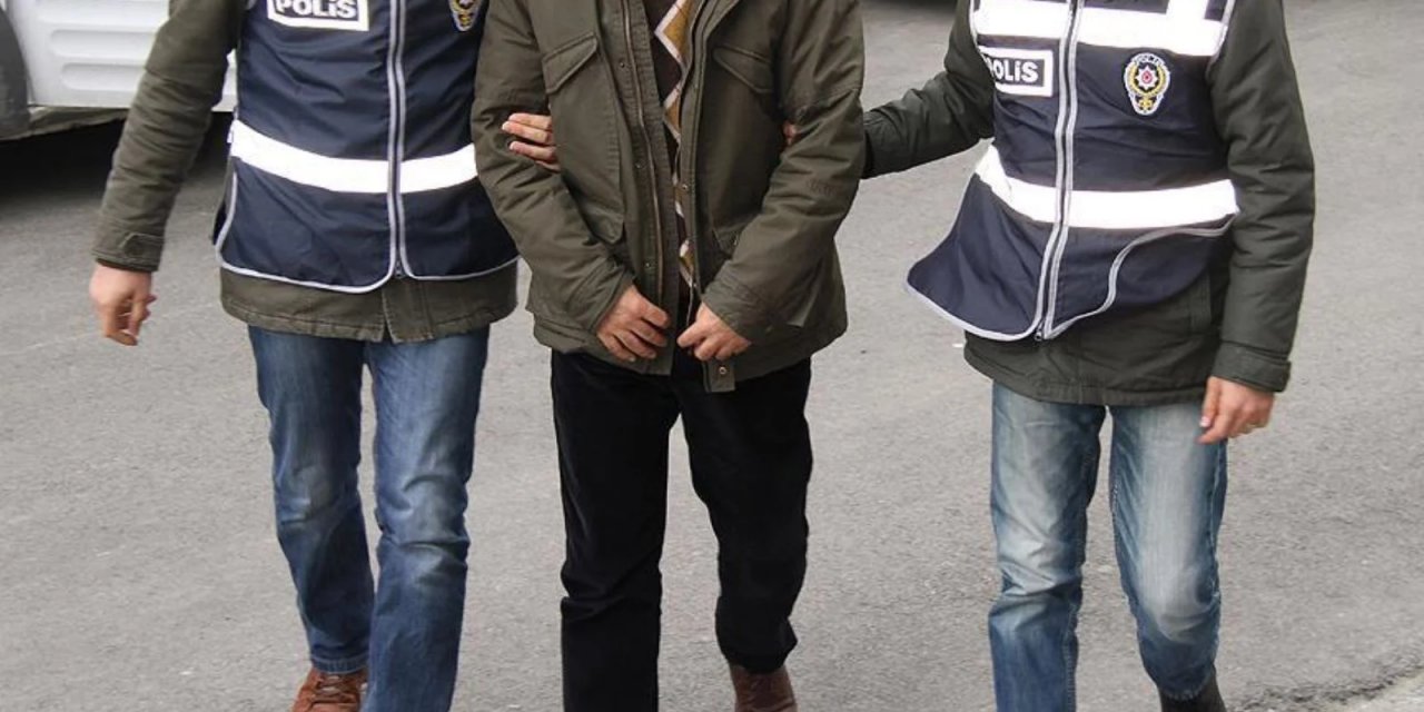 İzmir'de 'sahte alkol' operasyonunda 4 tutuklama