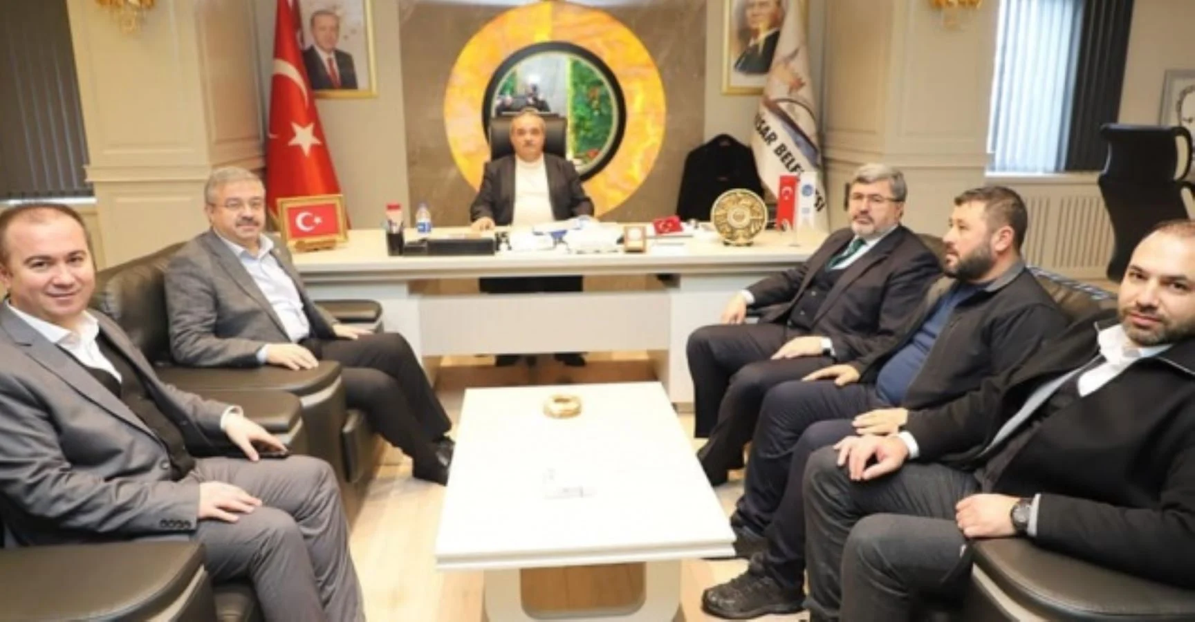 AKP'li Belediye Başkanı Şahin’in odasına milyonluk yenileme