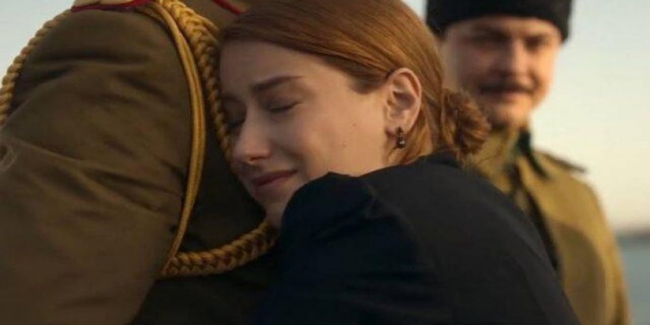 Hazal Kaya dizide Atatürk'e sarıldı, tüm Türkiye'yi ağlattı