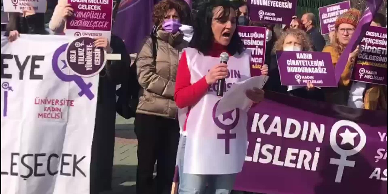 Eskişehirli kadınlardan 'şiddet' protestosu: "İstanbul Sözleşmesi etkin uygulansaydı bunların hiçbiri yaşanmayabilirdi"