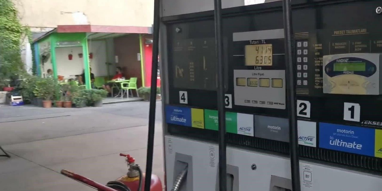 Benzin ve Motorine zam: Benzin 19, Motorin 21 lirayı aştı