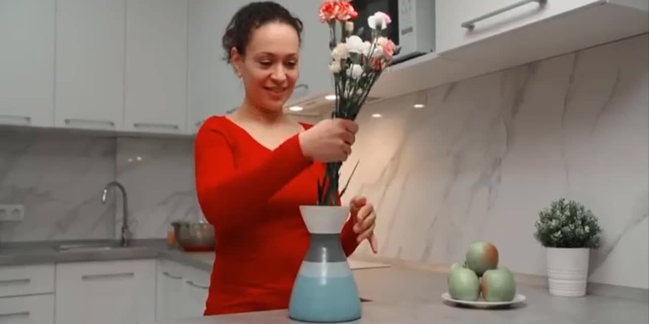 Ahmet Davutoğlu'ndan videolu '8 Mart' paylaşımı