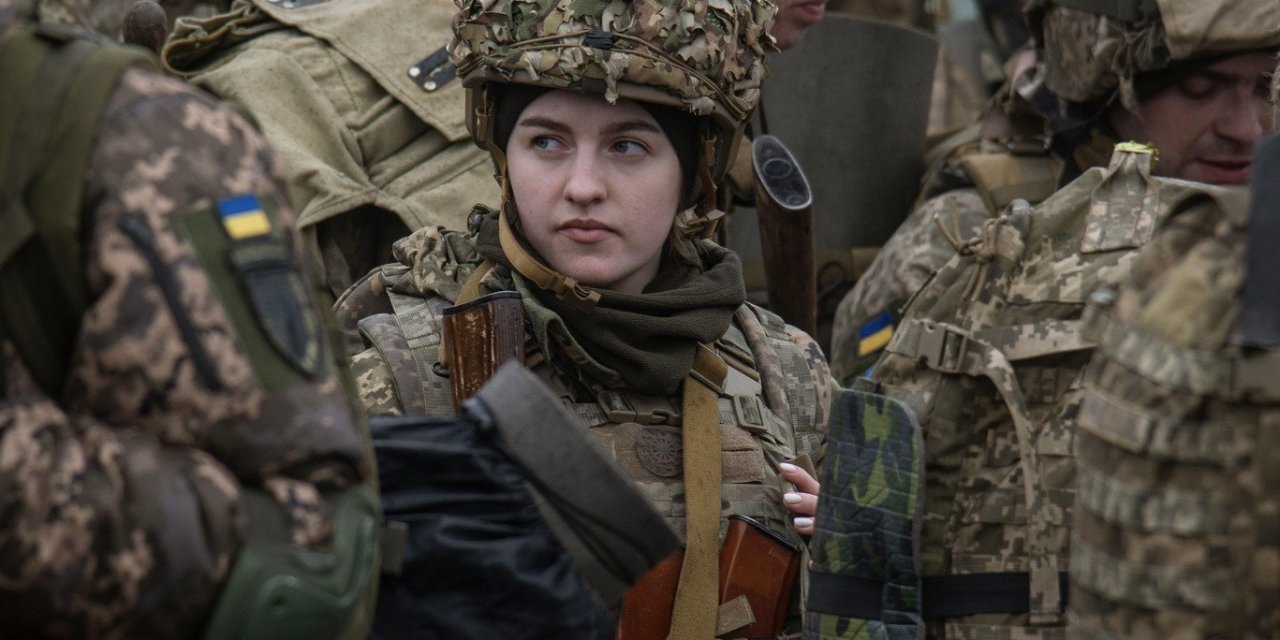 NATO'dan 'Nazi sembollü' 8 Mart paylaşımı