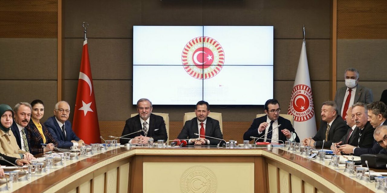 TÜKETİCİ KANUNU TEKLİFİ GÖRÜŞMELERİNDE '48 SAAT' ELEŞTİRİSİ: "TAYYİP BEY'DE OLAN HASLETLER BİZDE YOK, TEK BAŞINA KANUN ÇIKARABİLECEK TECRÜBEMİZ YOK"