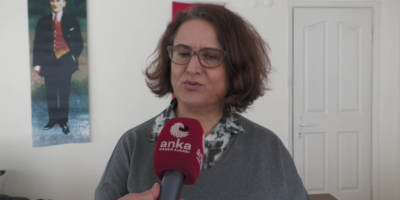 İZMİR'DEN ERDOĞAN'A 'GİDERLERSE GİTSİNLER' TEPKİSİ: "AFGANİSTAN VE SURİYE'DEN GELECEK HEKİMLER TÜRKİYE'NİN SAĞLIK İHTİYACINI KARŞILAYAMAZ"