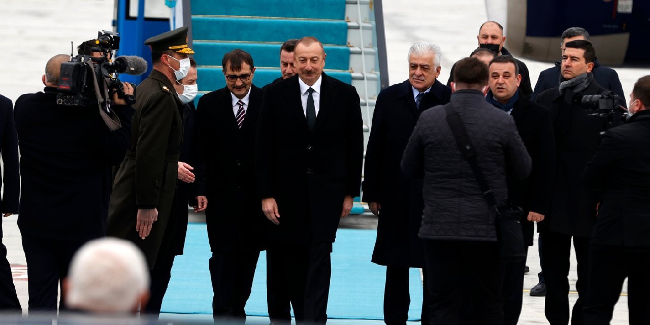 Azerbaycan Cumhurbaşkanı Aliyev, Türkiye'ye geldi