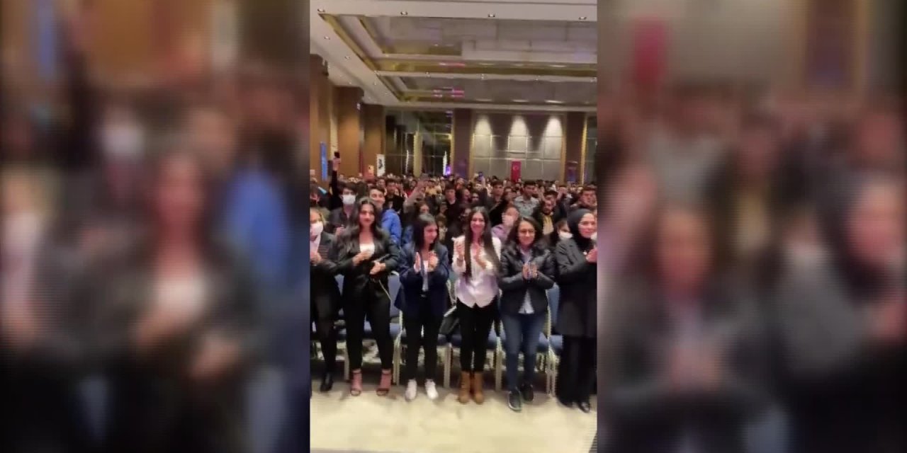 KILIÇDAROĞLU, DİYARBAKIRLI GENÇLERLE BİR ARADA