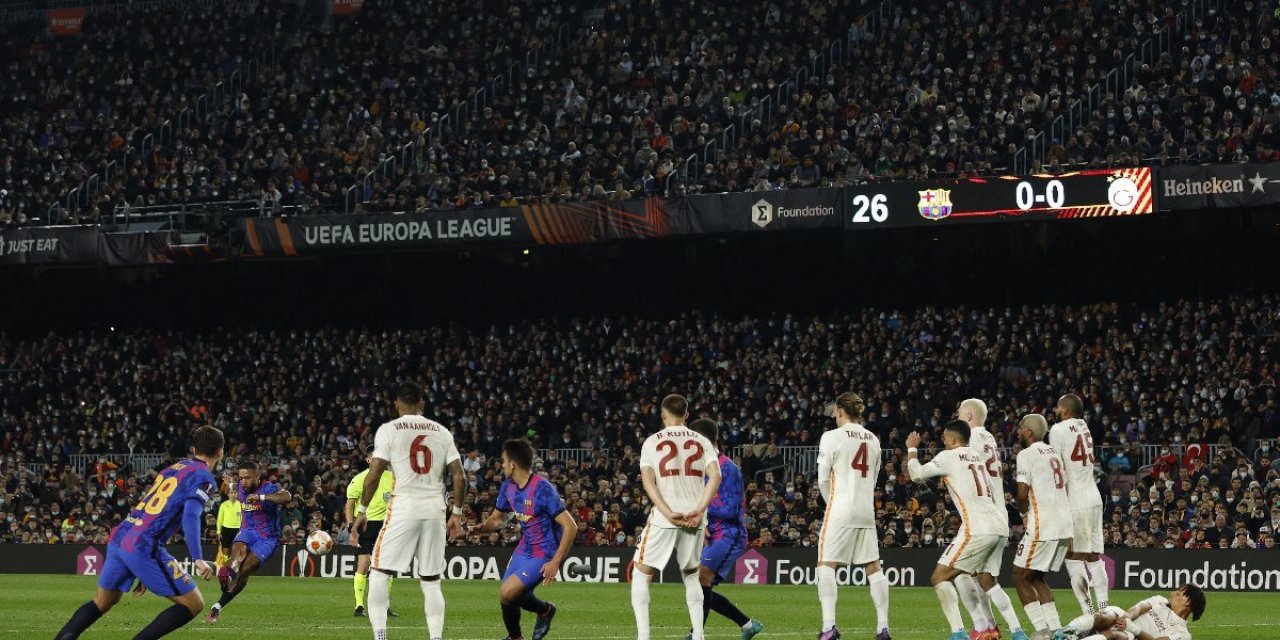 Galatasaray Nou Camp’ta Barcelona; Tur İstanbul’a kaldı…