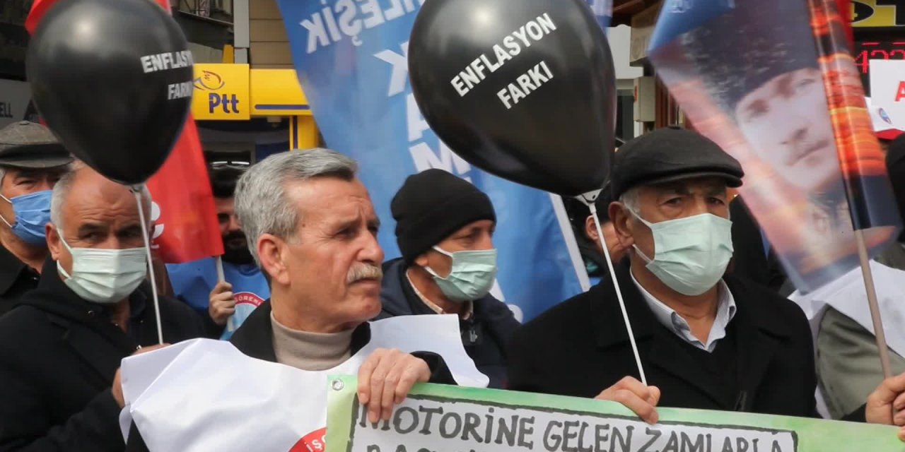 BİRLEŞİK KAMU-İŞ  ZAMLARI PROTESTO ETTİ: “AKP İKTİDARDAN GİDENE KADAR, ZAM, ZULÜM, İŞKENCE BİTENE KADAR ALANLARDA OLACAĞIZ”