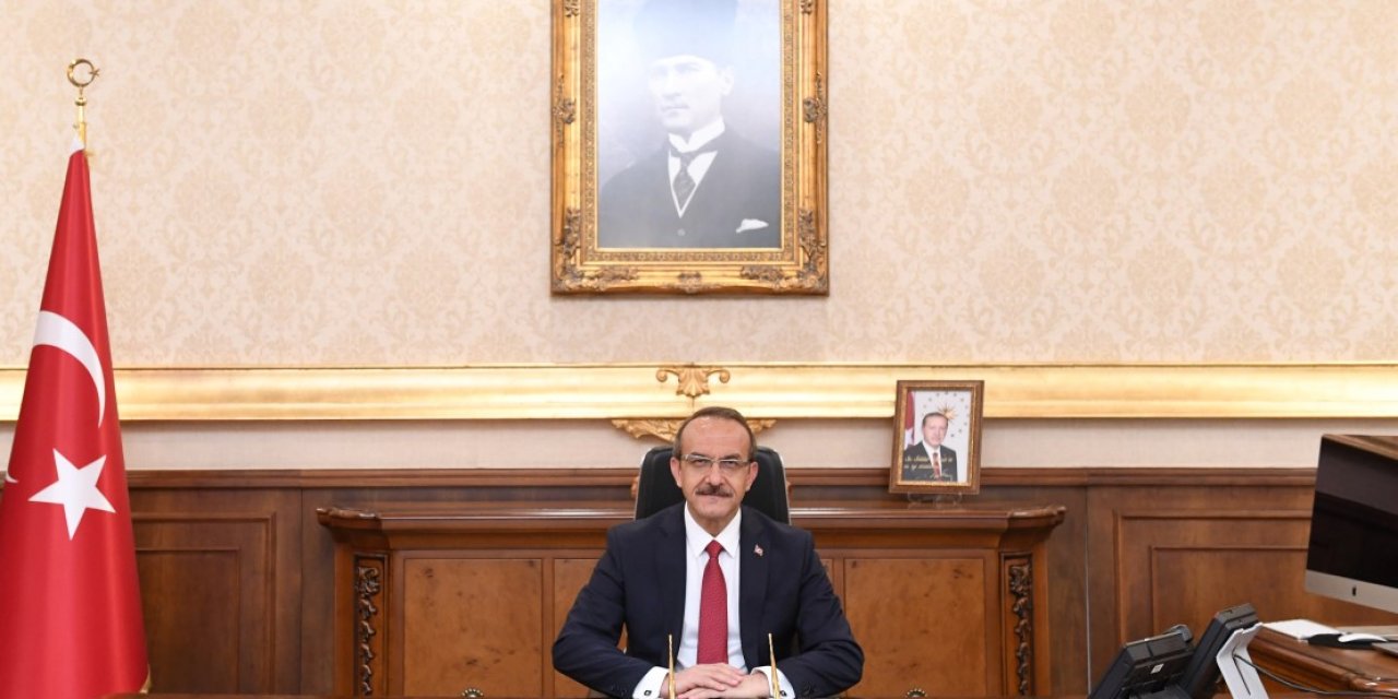 Kocaeli Valisi Yavuz, sağlık çalışanlarının grevini eleştirdi: "“Ekonomik sebepleri gerekçe gösterip hastaları muayene etmemek doktorlarımıza yakışmadı"