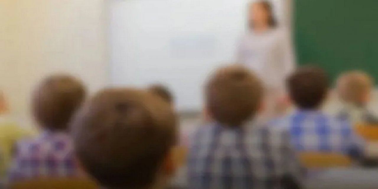 Ünlü koleji sarsan skandal: Kadın öğretmen, öğrencileri tacizden tutuklandı!