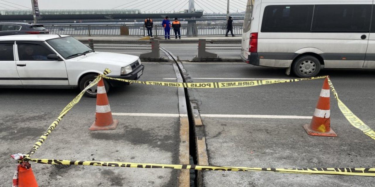 Kar yağışında bağlantı noktaları ayrılmıştı: 82 yıllık Unkapanı Köprüsü'nün akıbeti belli oldu