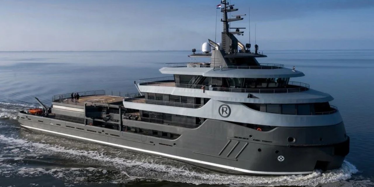 Rus oligarka ait lüks yata mazot satılmadı: 'Rusya'ya kadar kürek çeksinler'