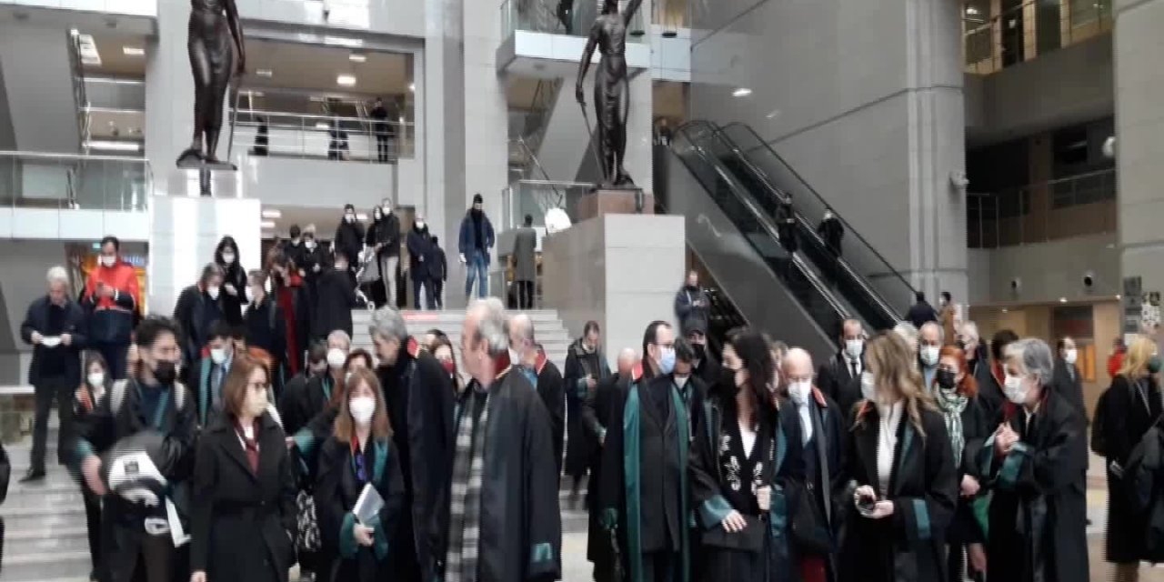 İstanbul Adliyesi önünde 103'üncü adalet nöbeti