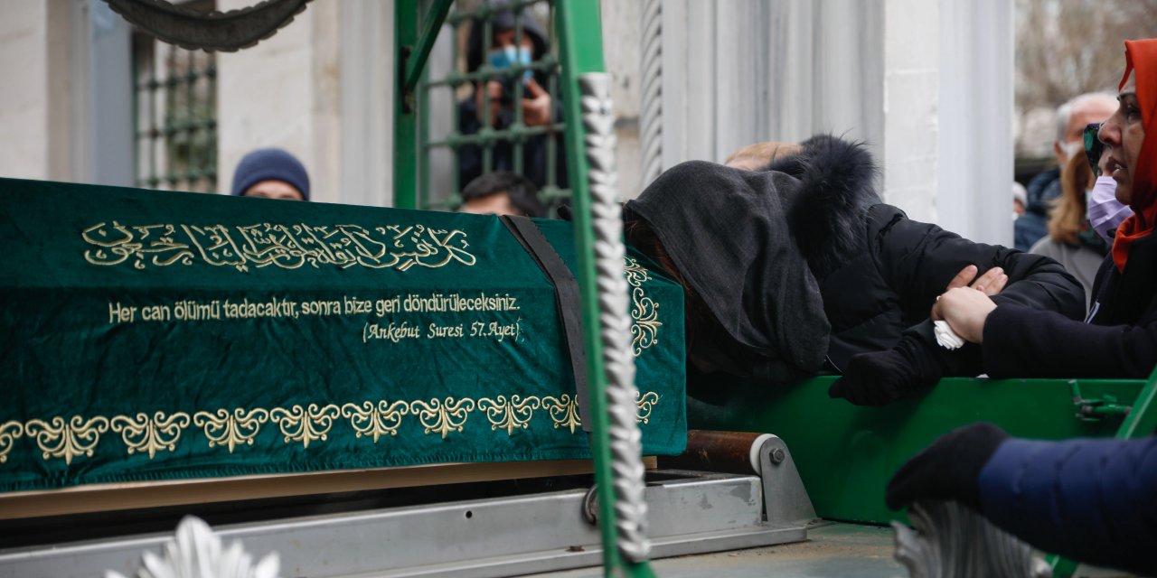 AVM otoparkında katledilmişti: Yağmur Sönmez son yolculuğuna uğurlandı