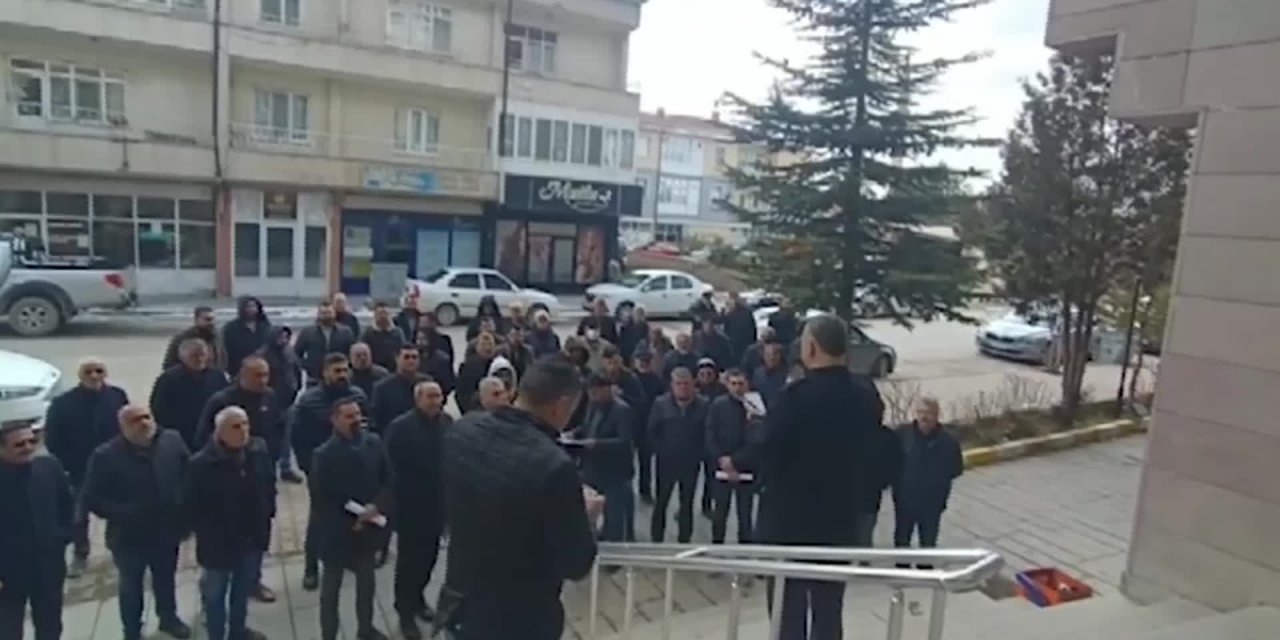 Atatürk'e ve laiklere hakaretler etmişti: Din Kültürü ve Ahlak Bilgisi öğretmeni hakkında harekete geçildi