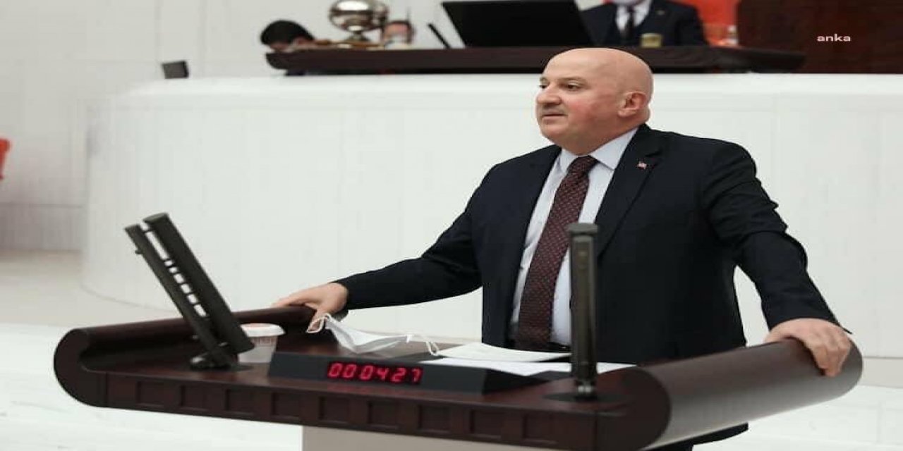 CHP'li Uğur Bayraktutan: "Yusufeli halkına hak ettiği değer verilmeli"