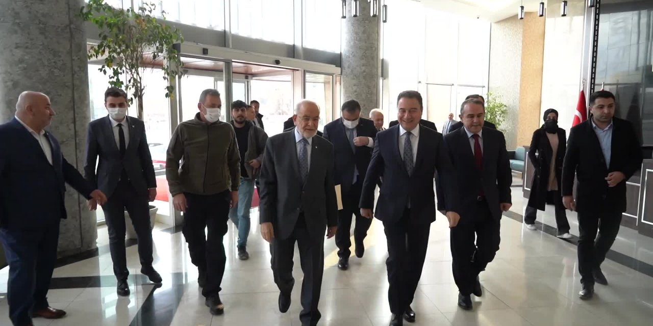 Babacan, Karamollaoğlu'nu ziyaret etti