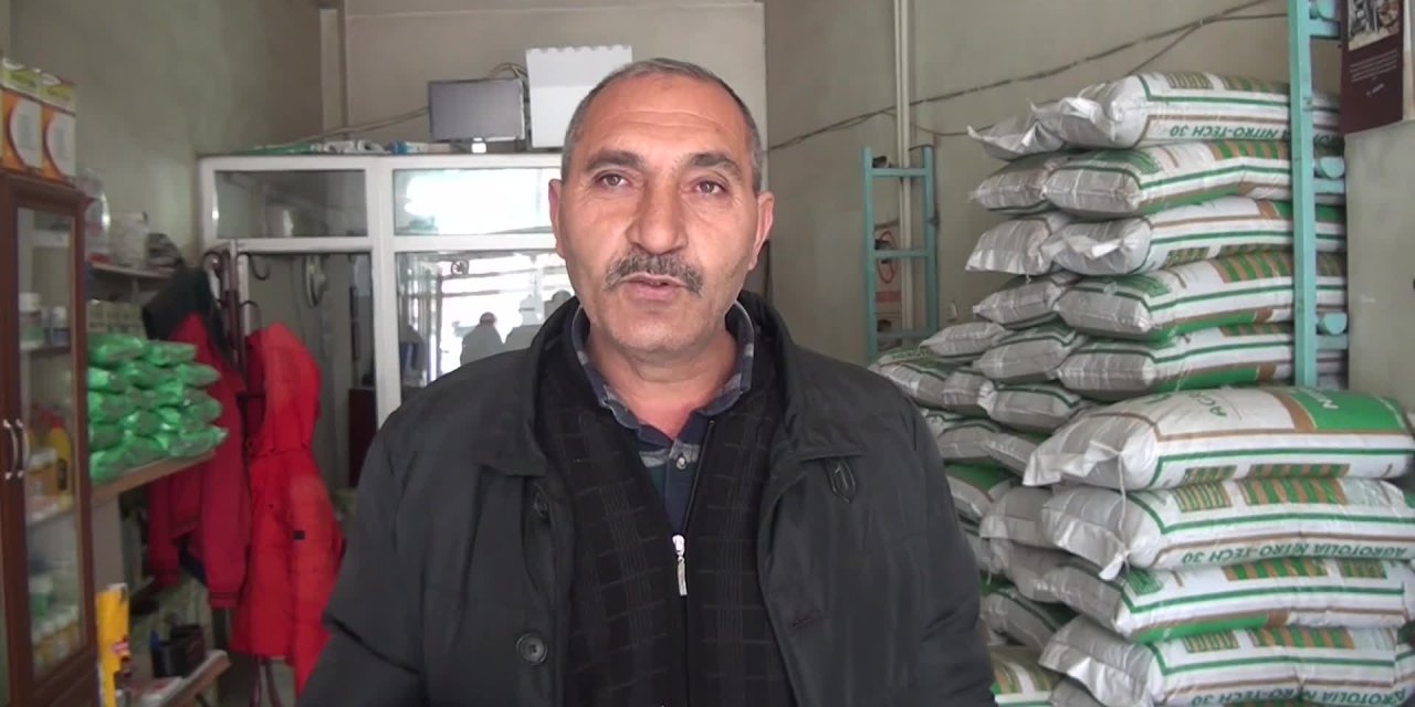 Malatyalı esnaf: "Vatandaş bir torba gübre almaya geliyor, aracına gübreyi yüklüyor, fiyatını söyleyince almaktan vazgeçiyor"