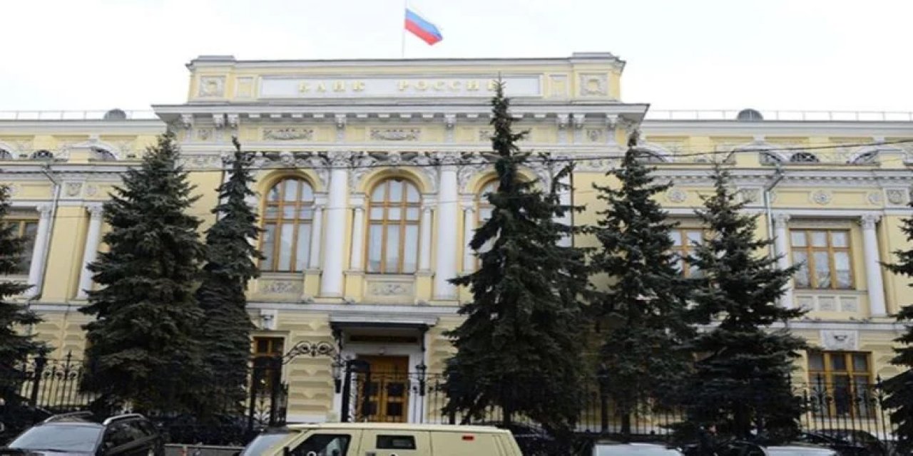 Anonymous Rusya'yı uyarmıştı! Merkez Bankası'nı hacklediler