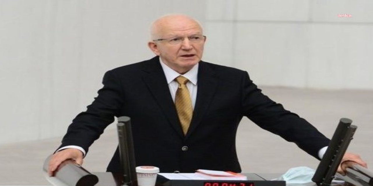 İbrahim Kaboğlu: İktidarın kendi avantaj sağlayıcı düzenlemeler getirmesinin tek nedeni eriyen oylarıdır